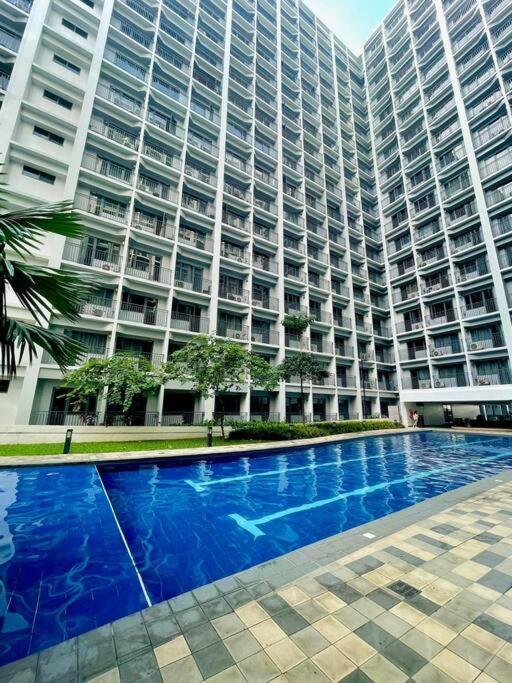 Fully Equipped 1Br Condo At Shore2 Near To Moa マニラ市 エクステリア 写真